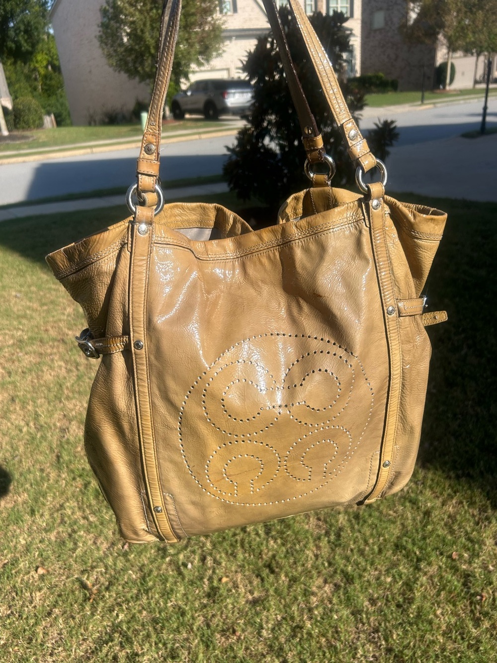 Coach Audrey Andie Large Patent Leather Cinched Tote 17036 Camel Tan